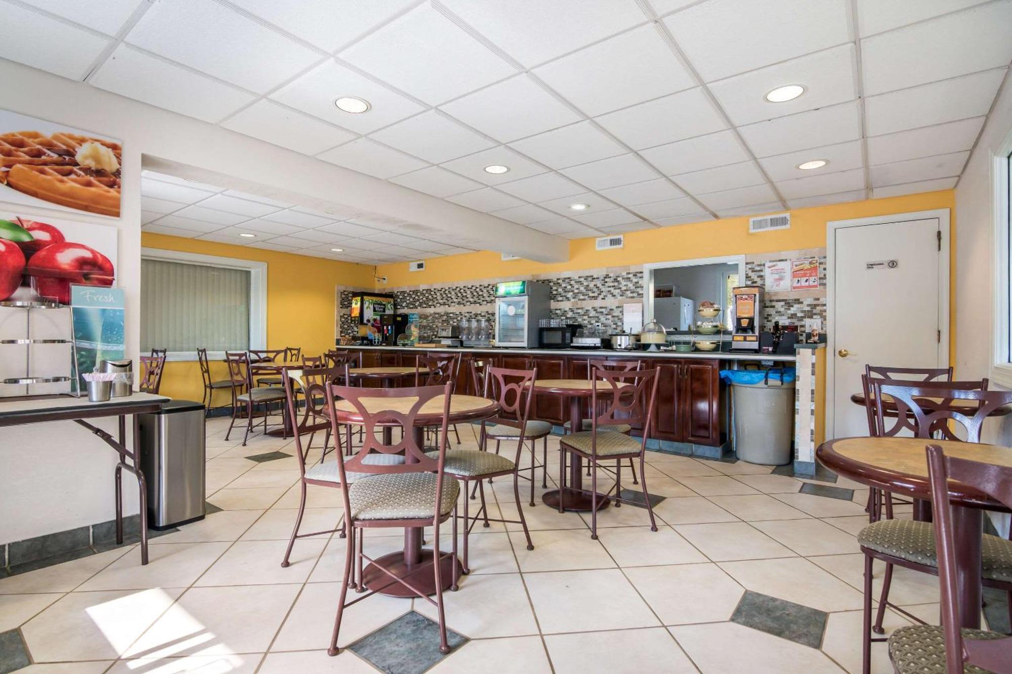 Quality Inn Little Creek Вирджиния-Бич Экстерьер фото