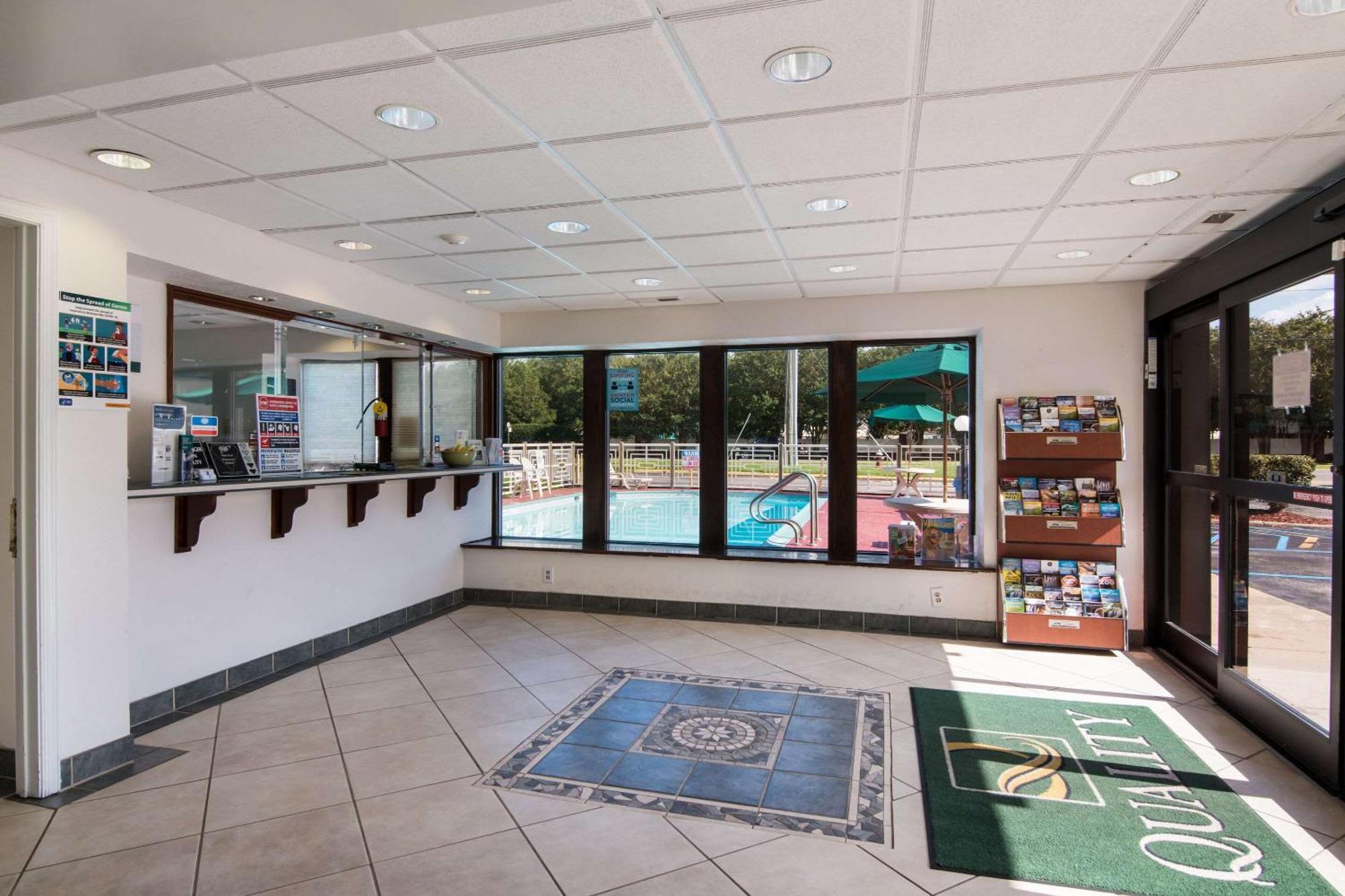 Quality Inn Little Creek Вирджиния-Бич Экстерьер фото