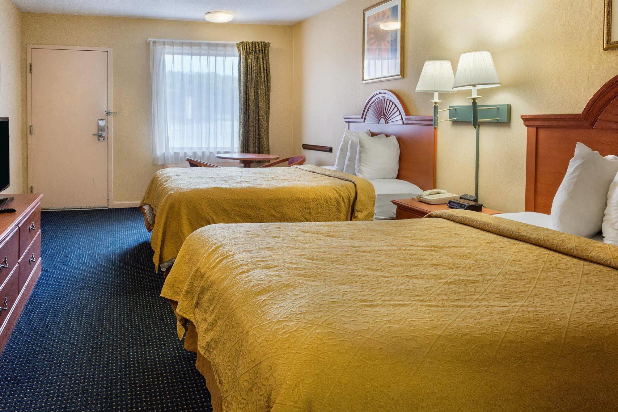 Quality Inn Little Creek Вирджиния-Бич Экстерьер фото